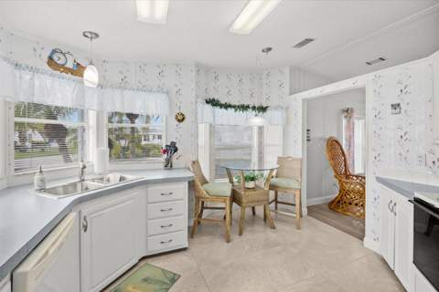 3608 Sleepy Hollow Lane, Port St. Lucie FL - photo 13 of 30