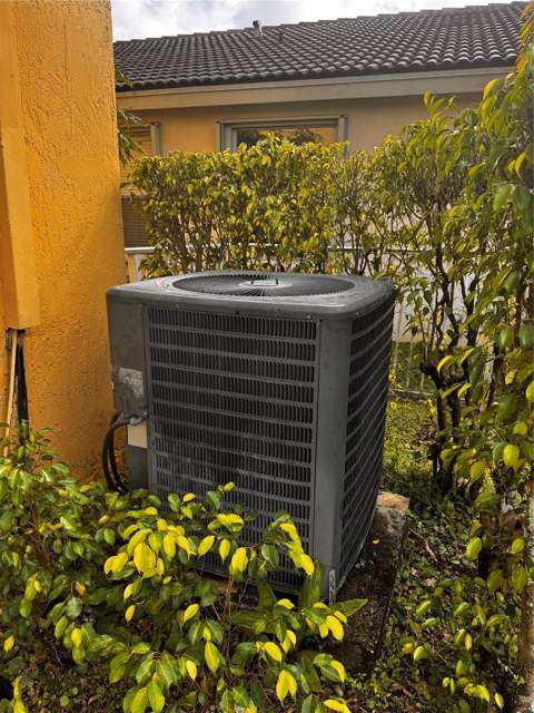 1820 NW 78th Avenue, Pembroke Pines FL - photo 10 of 13