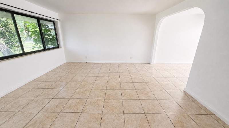 3 bedroom Single Family Residence at 360 NW 65th Avenue, Plantation Court, Plantation — photo 5