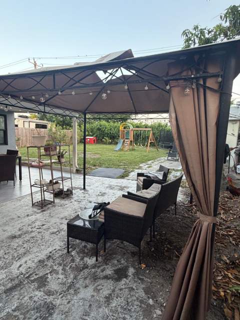 1038 Macy Street, West Palm Beach FL - photo 20 of 23