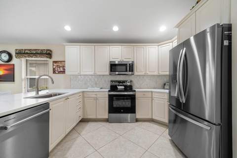 7078 Francisco Bend Drive, Delray Beach FL - photo 13 of 83