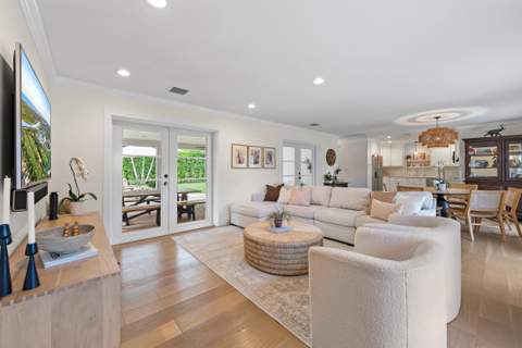 215 Golfview Drive, Tequesta FL - photo 12 of 23