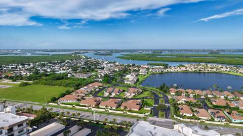3209 S Lakeview Circle #8105, Hutchinson Island FL - photo 24 of 37