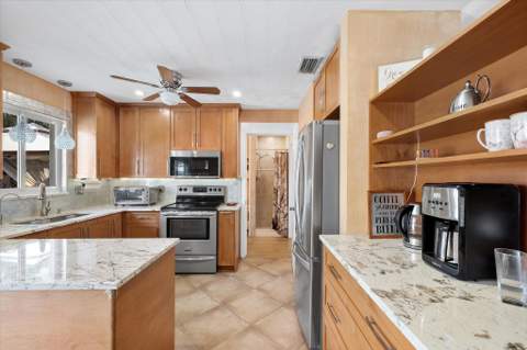 3241 NE 9th Terrace, Pompano Beach FL - photo 14 of 55
