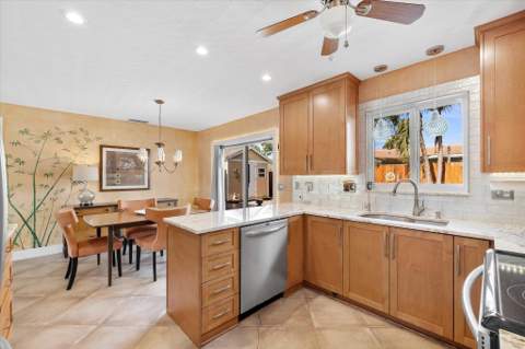 3241 NE 9th Terrace, Pompano Beach FL - photo 19 of 55