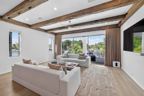 621 SW 5 Place, Fort Lauderdale FL - photo 11 of 75