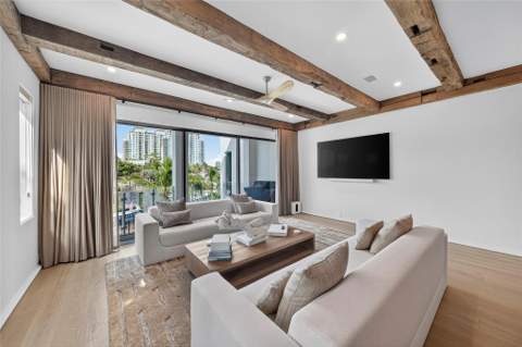 621 SW 5 Place, Fort Lauderdale FL - photo 13 of 75