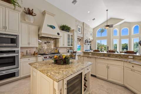 6854 SE Isle Way, Stuart FL - photo 22 of 41