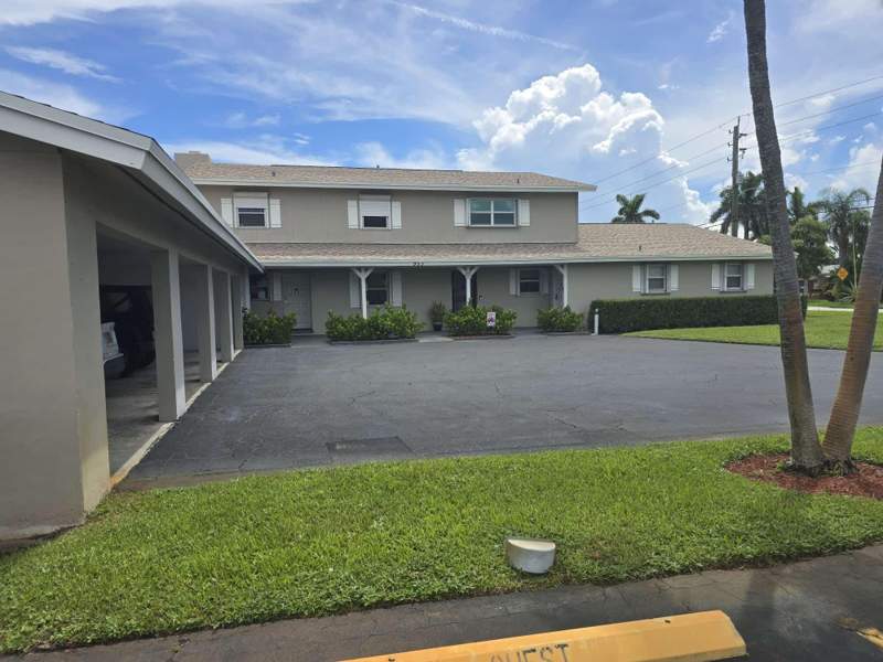 2 bedroom Condominium at 953 SE 10th Street #6D, Cove Village Condo, Deerfield Beach — photo 3