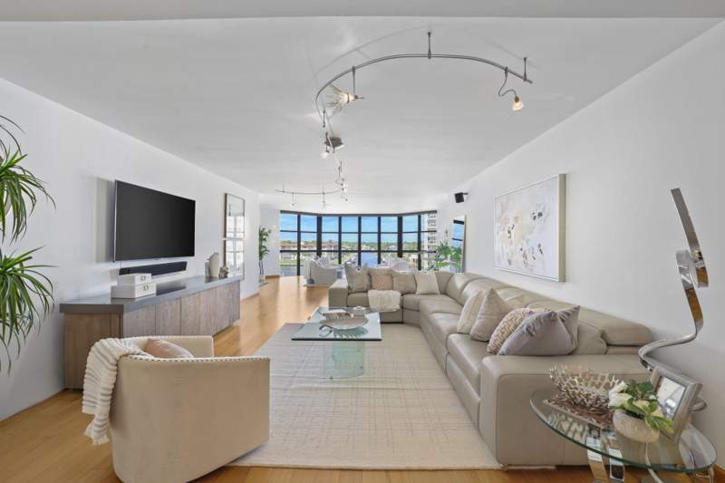 2 bedroom Condominium at 1155 Hillsboro Mile #402, Hillsboro Ocean Club Condo, Hillsboro Beach — photo 3