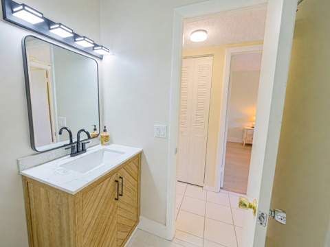 632 Snug Harbor Drive #D18, Boynton Beach FL - photo 15 of 30