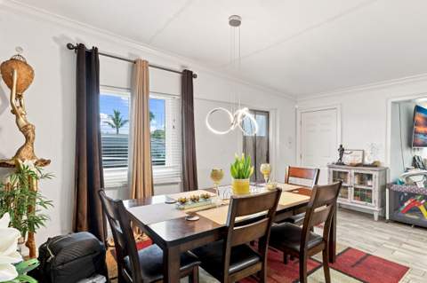 730 Gardenia Drive, Royal Palm Beach FL - photo 10 of 54
