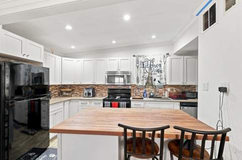 730 Gardenia Drive, Royal Palm Beach FL - photo 12 of 54