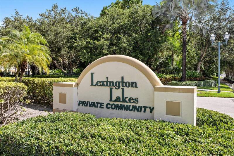2 bedroom Townhouse at 2781 SE Birmingham Drive, Lexington Lakes, Stuart — photo 2