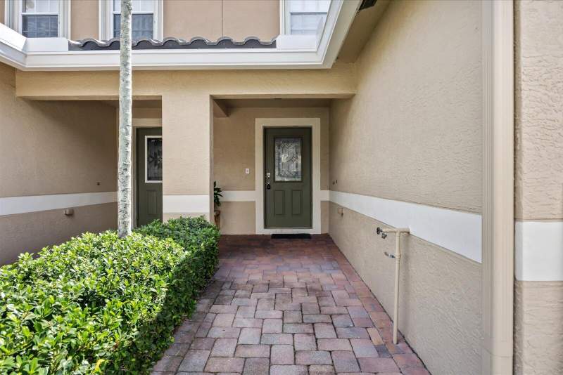 2 bedroom Townhouse at 2781 SE Birmingham Drive, Lexington Lakes, Stuart — photo 3