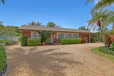 306 Cascade Lane, Palm Beach Shores FL - photo 6 of 53