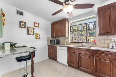5040 Rose Hill Drive #206, Boynton Beach FL - photo 13 of 34