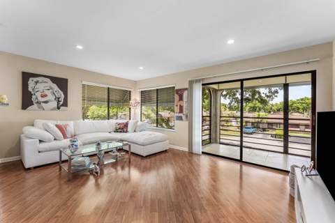 5040 Rose Hill Drive #206, Boynton Beach FL - photo 8 of 34
