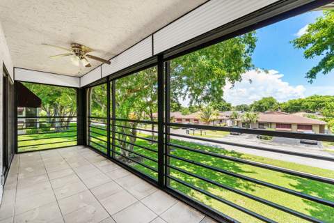 5040 Rose Hill Drive #206, Boynton Beach FL - photo 23 of 34