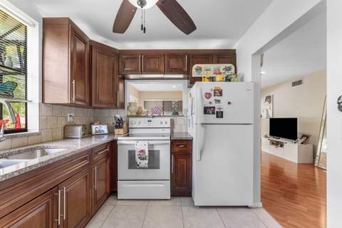 5040 Rose Hill Drive #206, Boynton Beach FL - photo 12 of 34