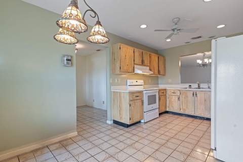7184 Pine Manor Drive, Lake Worth FL - photo 8 of 47