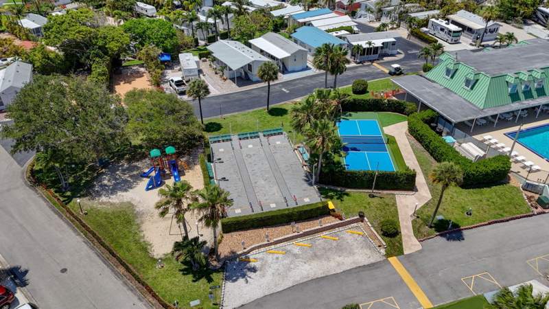 0 bedroom Manufactured Home at 900 Juno Ocean Walk #50, Yogi-By-The-Sea Condo, Juno Beach — photo 4