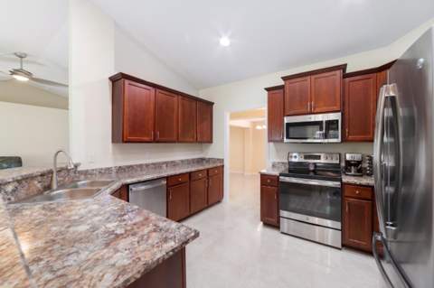 2601 SE Caladium Avenue, Port St. Lucie FL - photo 6 of 30