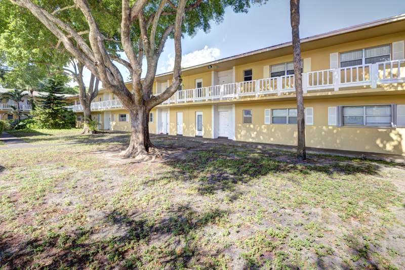 2 bedroom Condominium at 420 SE 2nd Avenue #23, Sequoia Gardens III Condo, Deerfield Beach — photo 2