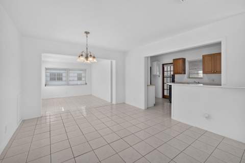 304 Cypress Drive, Lake Park FL - photo 10 of 82