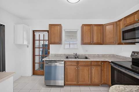 304 Cypress Drive, Lake Park FL - photo 12 of 82