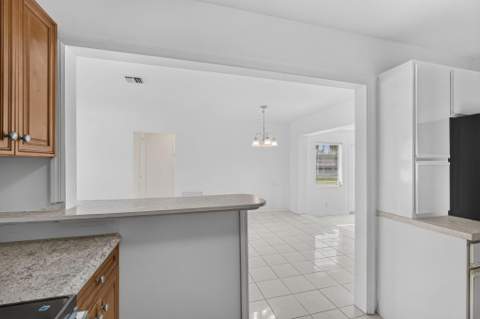 304 Cypress Drive, Lake Park FL - photo 14 of 82