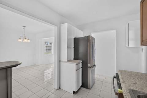 304 Cypress Drive, Lake Park FL - photo 15 of 82