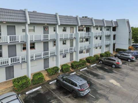 6600 Royal Palm Boulevard #215B, Margate FL - photo 8 of 23