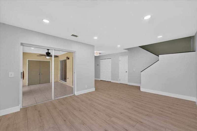 3 bedroom Townhouse at 6611 Via Regina, Plum At Boca Pointe Condos One Thru 15 Filed In Or, Boca Raton — photo 2