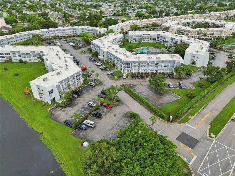 2 bedroom Condominium at 6600 Royal Palm Boulevard #215B, Royal Park Gardens I-B Condo, Margate — photo 5