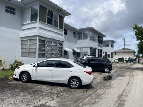 5112 Hollywood Boulevard #25, Hollywood FL - photo 14 of 16