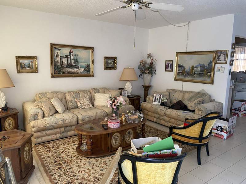 1 bedroom Condominium at 5112 Hollywood Boulevard #25, Venetian Condo, Hollywood — photo 2