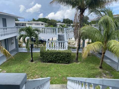 5112 Hollywood Boulevard #25, Hollywood FL - photo 12 of 16