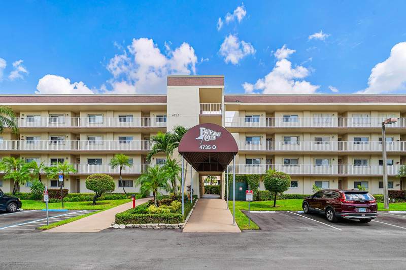 2 bedroom Condominium at 4735 Lucerne Lakes Boulevard #402, Fairway Club Condo, Lake Worth — photo 3