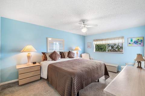 4735 Lucerne Lakes Boulevard #402, Lake Worth FL - photo 15 of 37