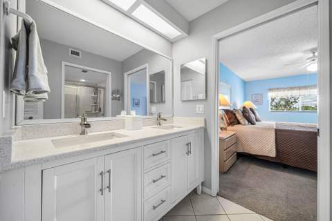 4735 Lucerne Lakes Boulevard #402, Lake Worth FL - photo 18 of 37