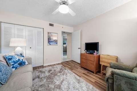 4735 Lucerne Lakes Boulevard #402, Lake Worth FL - photo 22 of 37