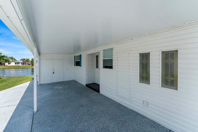 2 bedroom Manufactured Home at 8479 Labelia Court, Savanna Club Plat III, Port St. Lucie — photo 5