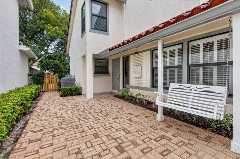 3 bedroom Single Family Residence at 5576 Fox Hollow Drive, Wimbledon , Boca Raton — photo 3