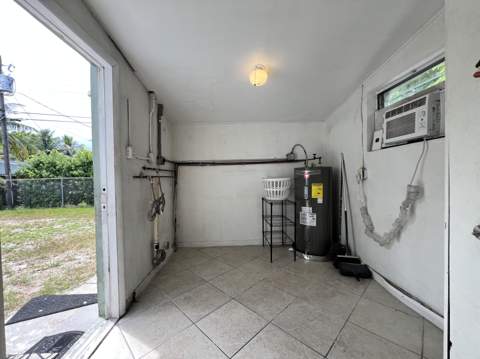 5671 NE 8TH Avenue, Oakland Park FL - photo 23 of 29