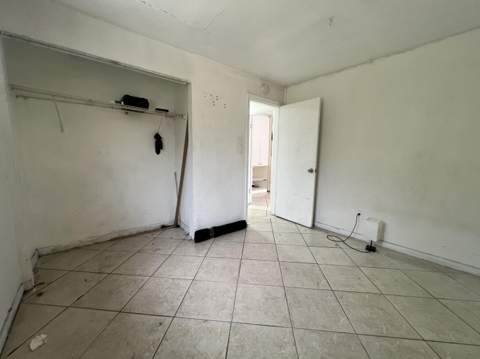 5671 NE 8TH Avenue, Oakland Park FL - photo 18 of 29
