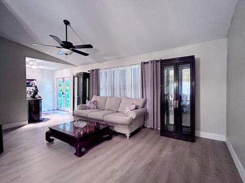 569 Dollarspot Court, Wellington FL - photo 11 of 65