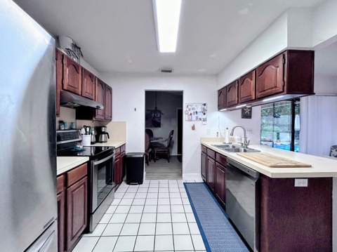 569 Dollarspot Court, Wellington FL - photo 23 of 65