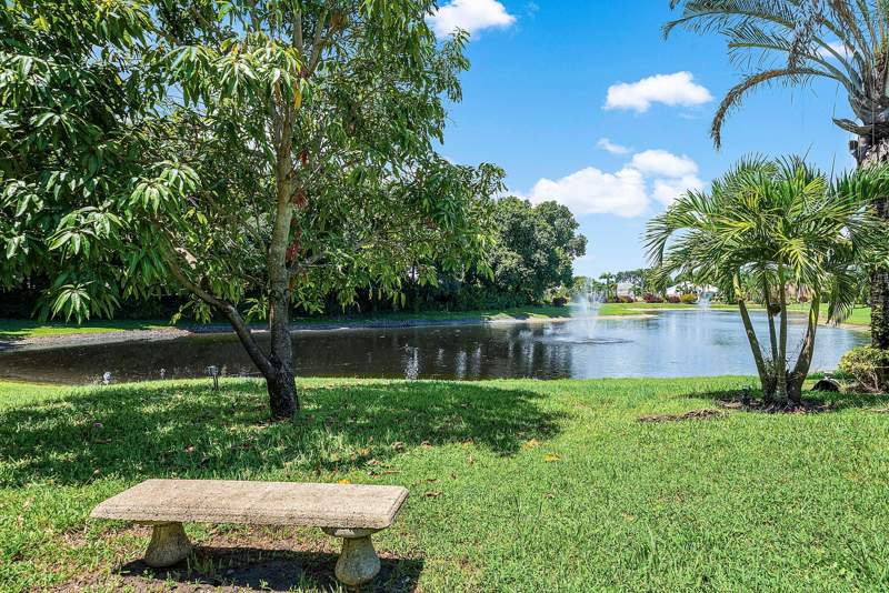 5 bedroom Single Family Residence at 17595 Bocaire Place, Bocaire Country Club, Boca Raton — photo 3