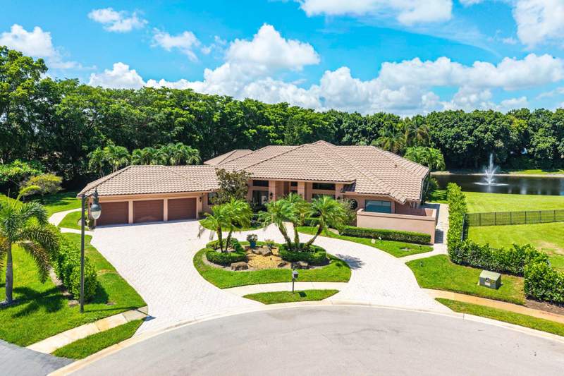 5 bedroom Single Family Residence at 17595 Bocaire Place, Bocaire Country Club, Boca Raton — photo 1